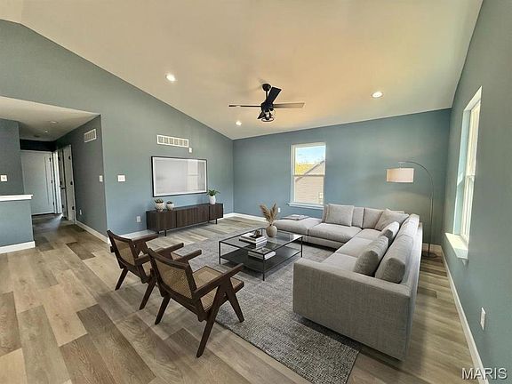 4th image of 563 Calvey Heights Ct