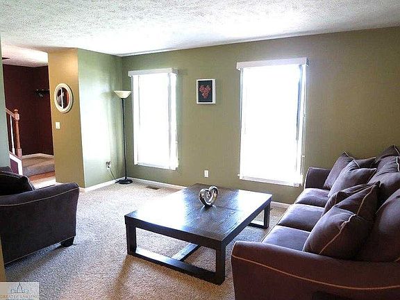 3rd image of 219 Olympia Dr