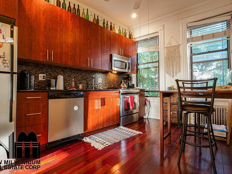 1st image of 589 Vanderbilt Ave #2
