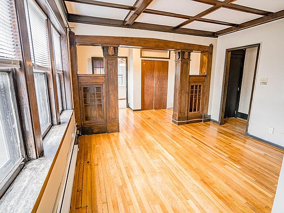 4th image of 604 Holly Ave #202