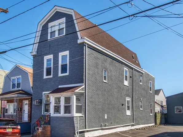 373 N 10th St Floor 2, Belleville, NJ 07109