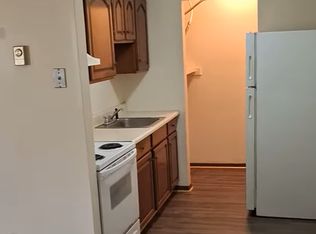 400 W Columbus Rd #J, South Charleston, OH 45368