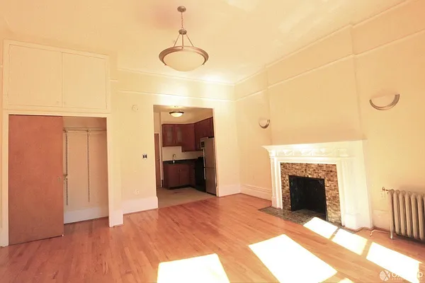 Rented by Oxford Property Group | media 7