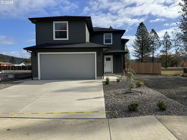 296 Taylor St, Sutherlin, OR 97479