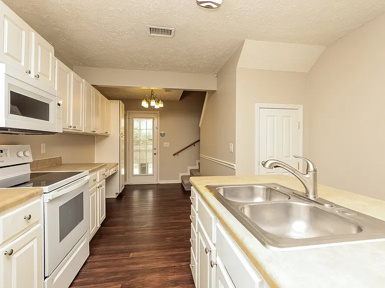 4829 Nina Marie Ave — Photo 8