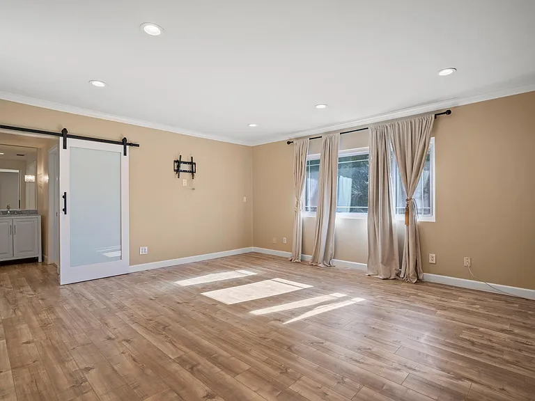 1210 Swarthmore Dr — Photo 28