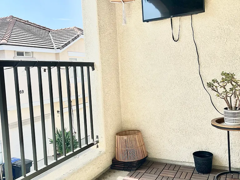 1468 Levant Ln #1 — Photo 6
