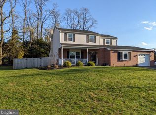 995 Dick Ave, Warminster, PA 18974