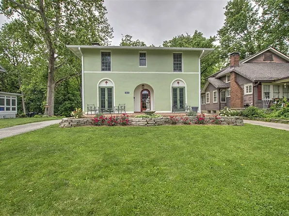 2064 W William St, Decatur, IL 62522