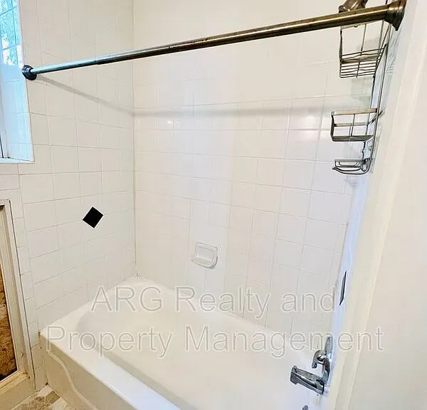 373 Moreland Ave NE #307 — Photo 6