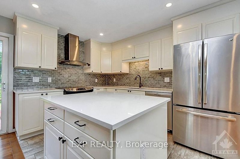 Ottawa House for rent - 3 Bedrooms — photo 9