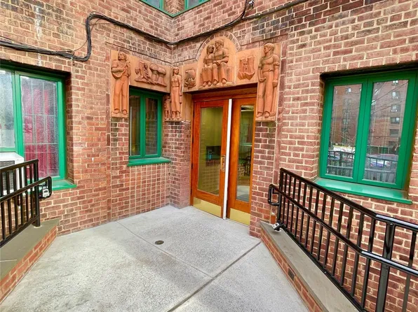 11 Metropolitan Oval #4D, Bronx, NY 10462