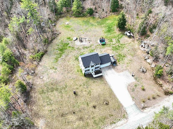 4th image of 125 Pine Meadows Circle