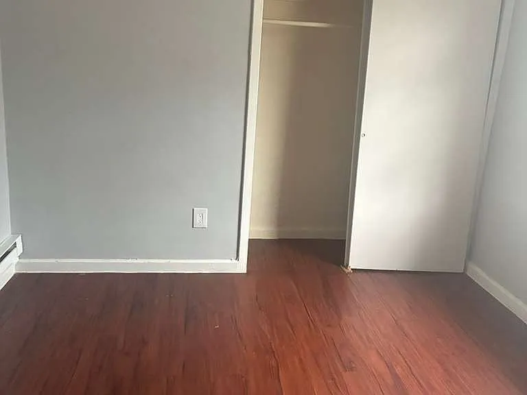 16 Stanley Pl #5 — Photo 3