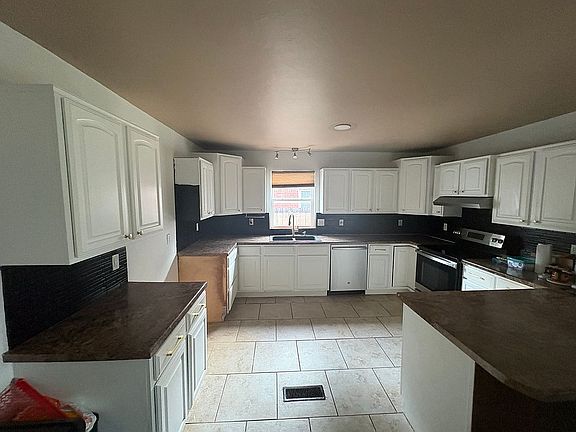 5th image of 1808 Churchill Way