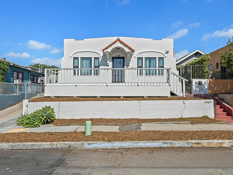3124 B St — Photo 1