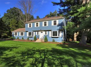 320 Mountain Laurel Rd, Fairfield, CT 06824