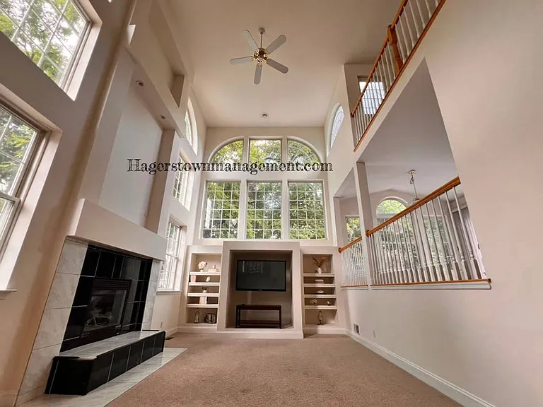 11507 Rolling Green Ct — Photo 12