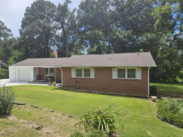 240 Rosemary Ln, Ozark, AL 36360