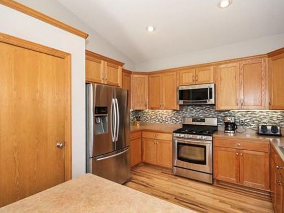 3rd image of 4148 Jansen Ave NE