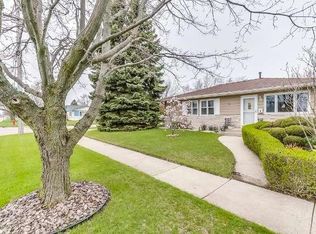 1326 85th St, Kenosha, WI 53143