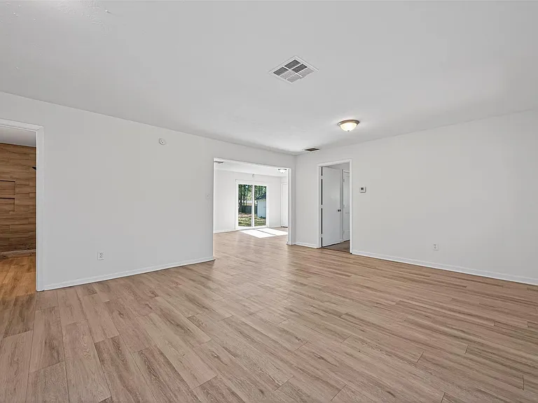 170 Walter Dr — Photo 12
