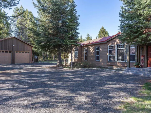 12853 Cascade Dr, Donnelly, ID 83615