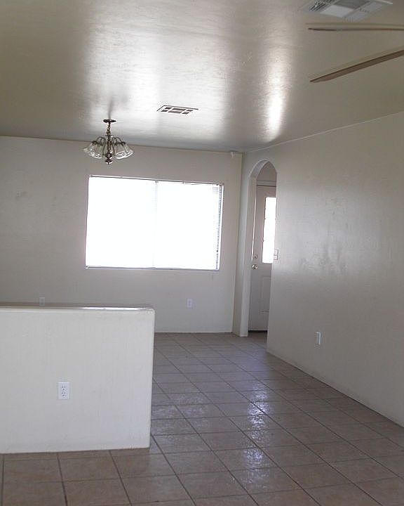 1st image of 5023 S Park Ave