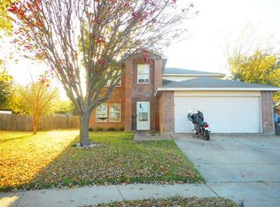 8728 Saddle Ridge Cir, Fort Worth, TX 76123