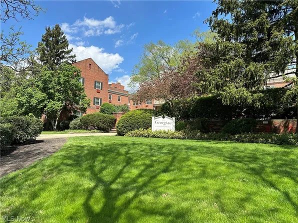 15825 Van Aken Blvd, Cleveland, OH 44120