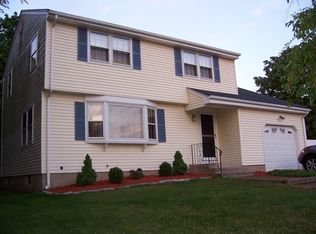 9 Oxford Ln, Cromwell, CT 06416