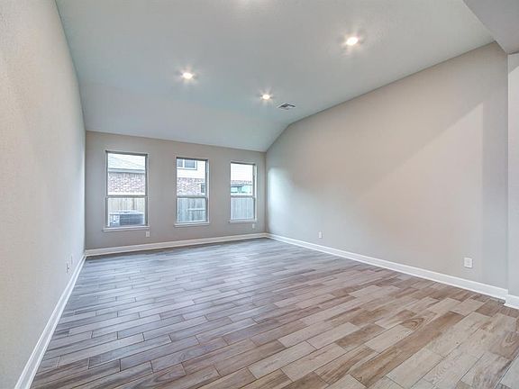 3rd image of 15514 Westward Lake Ln