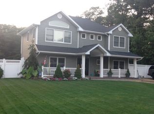 929 Bay Shore Ave, West Islip, NY 11795