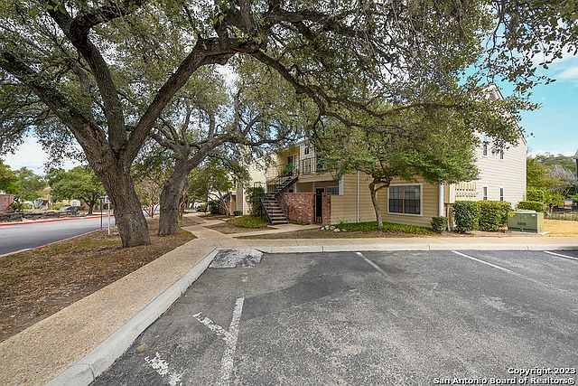 La Cantera San Antonio, TX Apartments in Vance Jackson