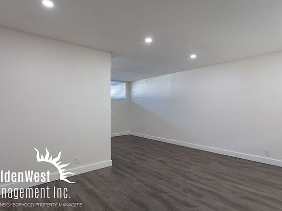 3rd image of 910 E Marlette Ave APT 13