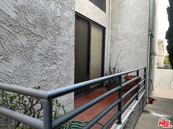 2nd image of 11954 Mayfield Ave APT 5