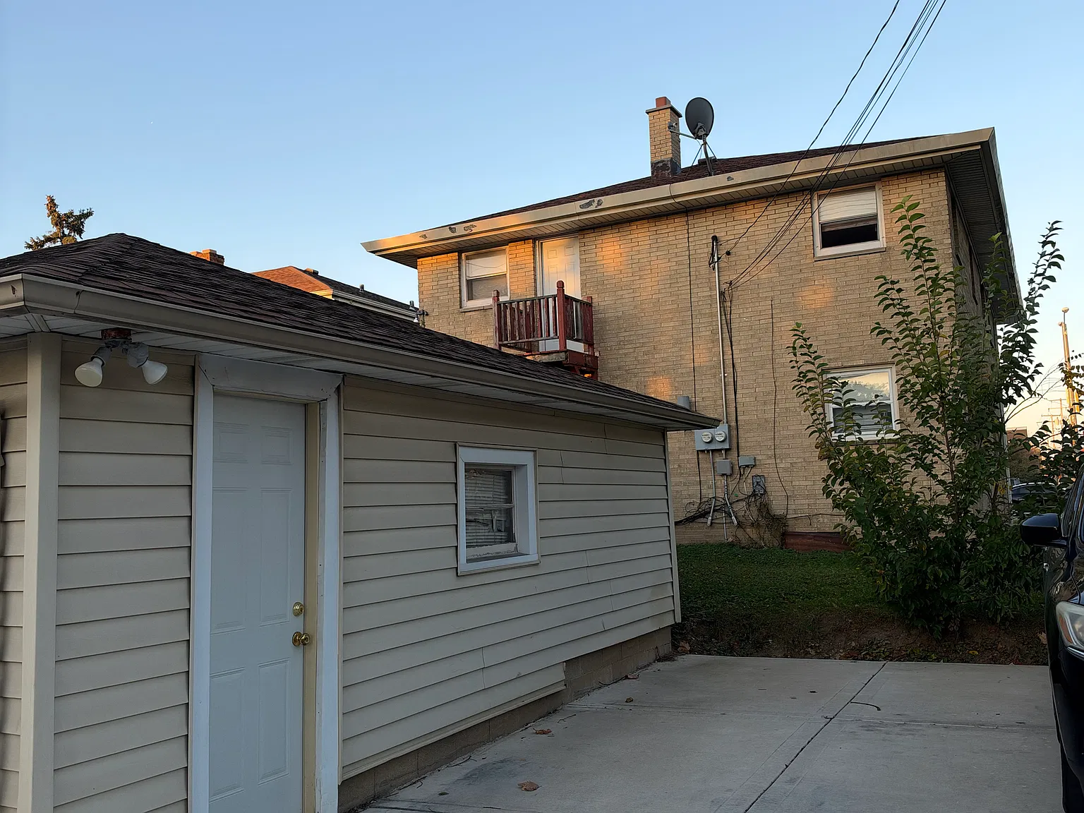 3 bed, 1.5 bath, 1980 sqft, $1,980 — Photo 3