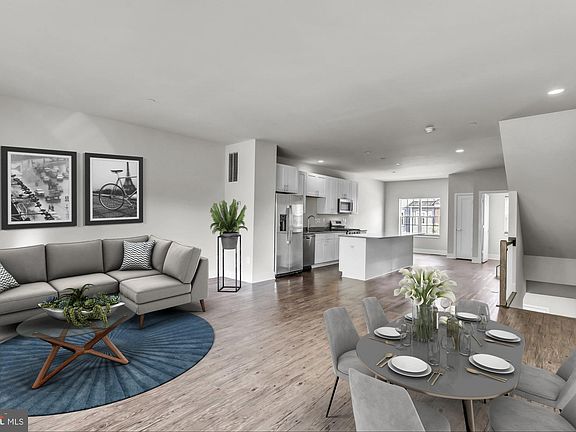 3rd image of 7720 Lexington Court Gln