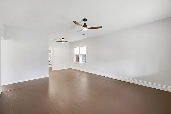 416 Kentucky Ct — Photo 3