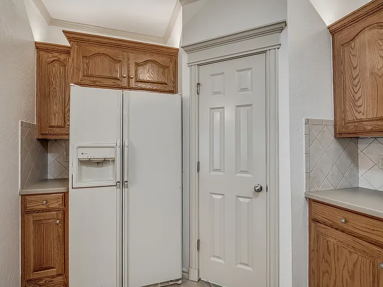 Door leads to Pantry