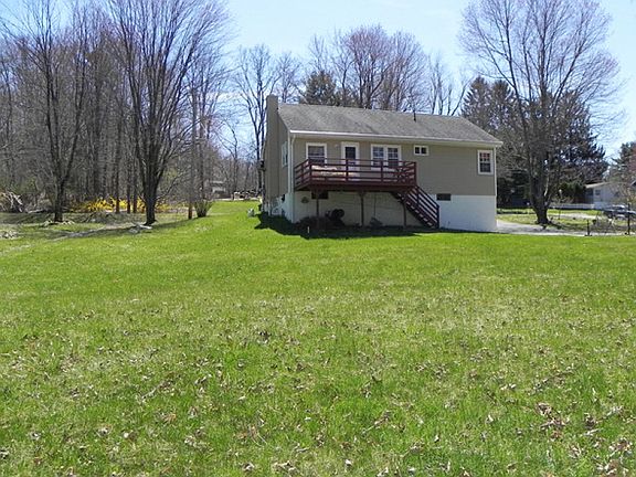 4th image of 3 Maple Dr