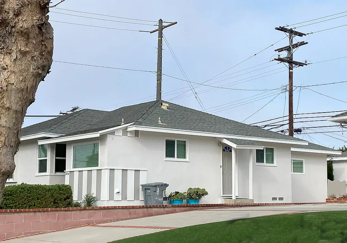 21814 Anza Ave — Photo 2