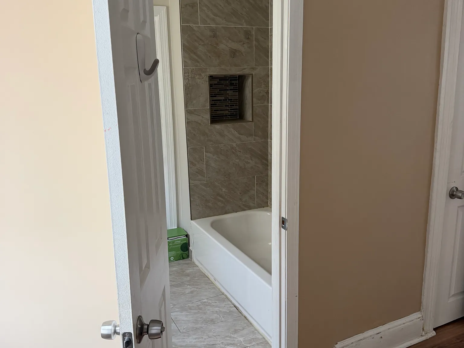 3 bed, $2,150 — Photo 3