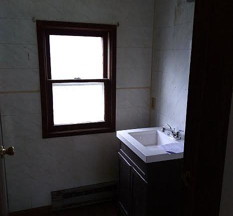 3124 2nd Floor Bath 