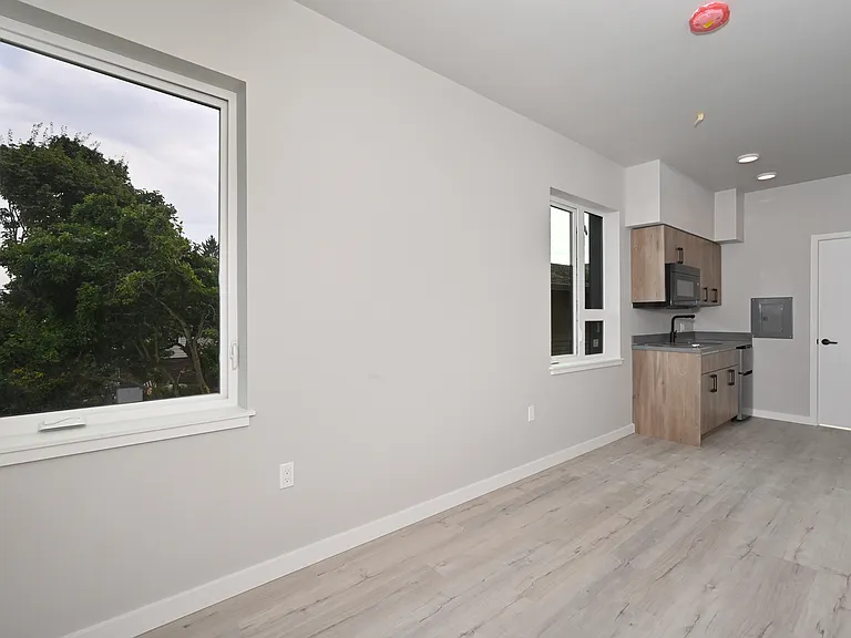 Clara Apartments — Photo 87
