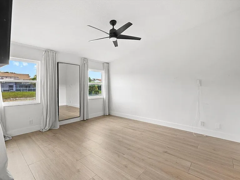 10352 Mateo Ct — Photo 14