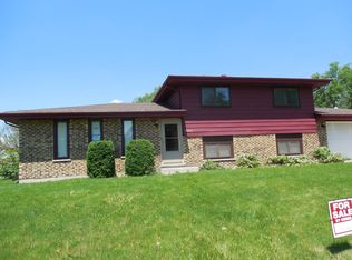 4760 189th St, Country Club Hills, IL