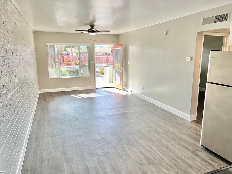 2726 E Glenrosa Ave #4 — Photo 16