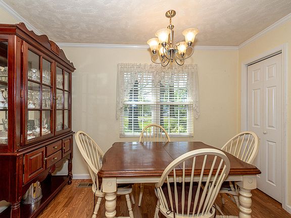 4th image of 2707 Patrick Ave