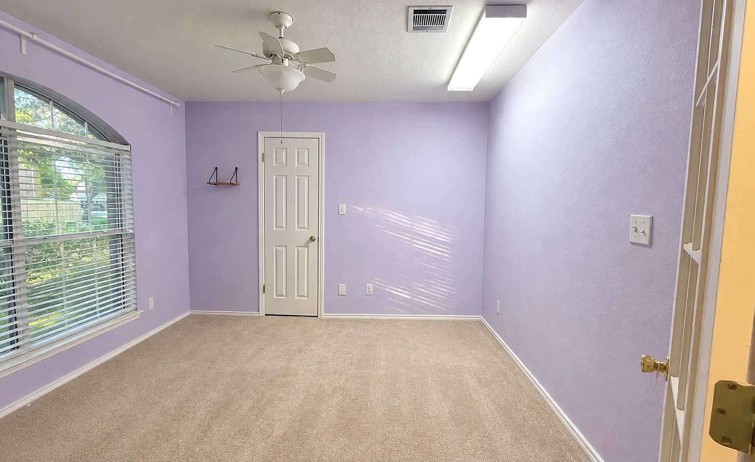 3 bed, 1646 sqft, $2,100 — Photo 3